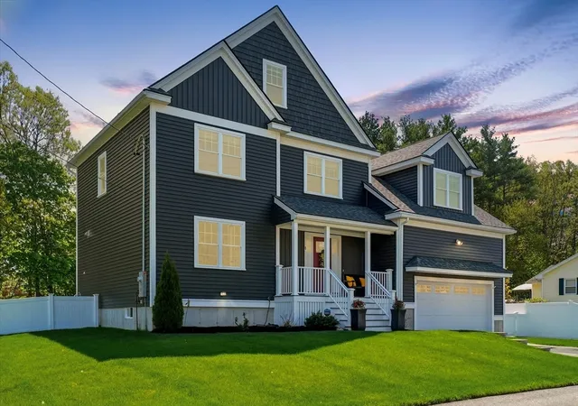 1st image of 8 Edgewood Rd, Middleton, MA 01949 | MLS# 73521003