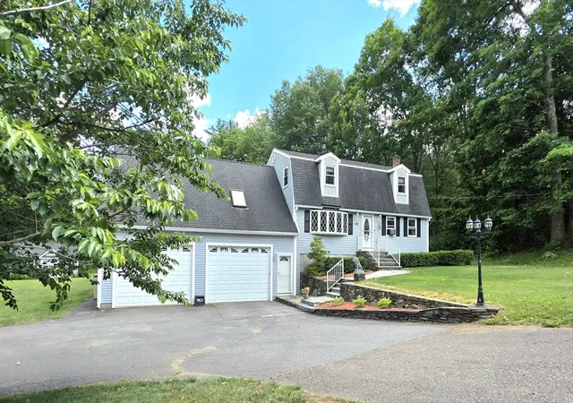 Homes for sale in Templeton, MA | 142 Dudley Rd, Templeton, MA 01468 | MLS# 73539871