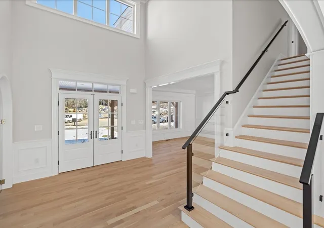Photo 3 of Sale Pending at 10 Lorenzo Dr, Southborough, MA 01772 | MLS# 73466216 | Listing updated on 2026-03-15