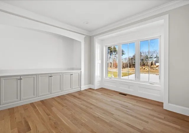 Photo 4 of Sale Pending at 10 Lorenzo Dr, Southborough, MA 01772 | MLS# 73466216 | Listing updated on 2026-03-15