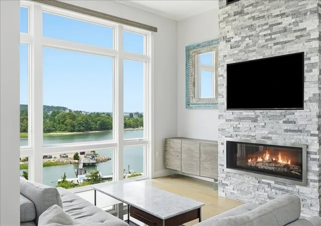 2nd image of 10 Shipyard Dr #513, Hingham, MA 02043 | MLS# 73556951