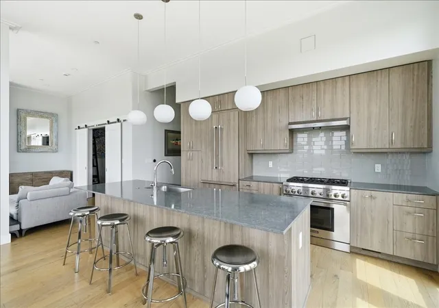 4th image of 10 Shipyard Dr #513, Hingham, MA 02043 | MLS# 73556951