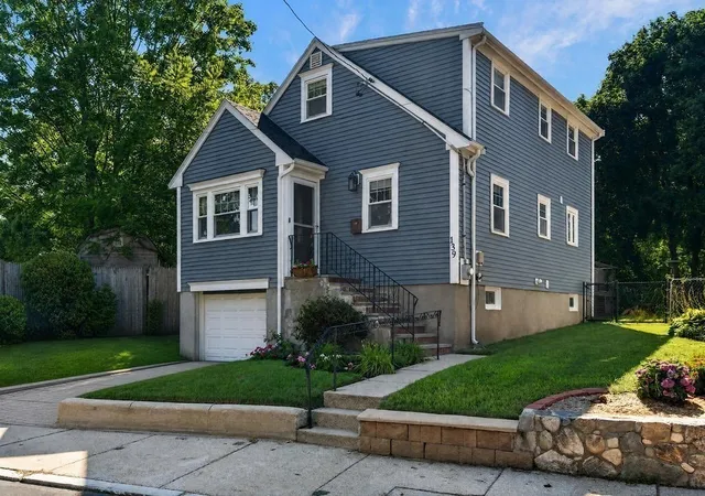 Photo 2 of Sale Pending at 139 Keystone St, West Roxbury, MA 02132 | MLS# 73562650 | Listing updated on 2026-08-26