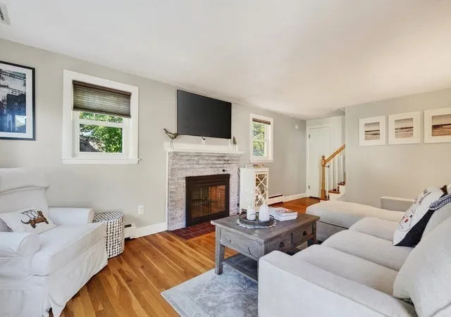 Photo 4 of Sale Pending at 139 Keystone St, West Roxbury, MA 02132 | MLS# 73562650 | Listing updated on 2026-08-26