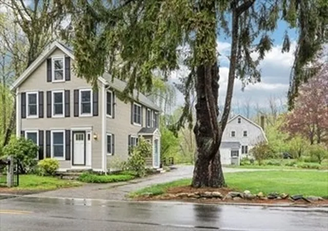2nd image of 118 River Rd, Merrimac, MA 01860 | MLS# 73536862