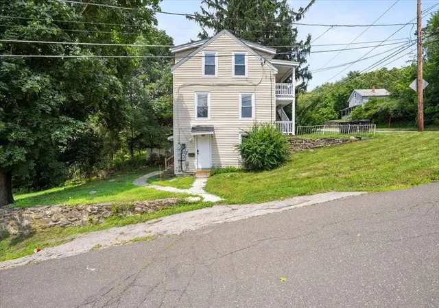 2nd image of 165 Pleasant St, Southbridge, MA 01550 | MLS# 73563453