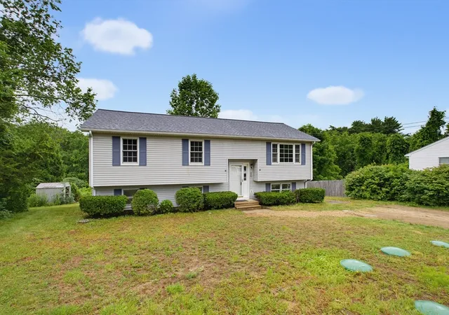 Homes for sale in Warren, MA | 290 Bemis Rd, Warren, MA 01083 | MLS# 73540799