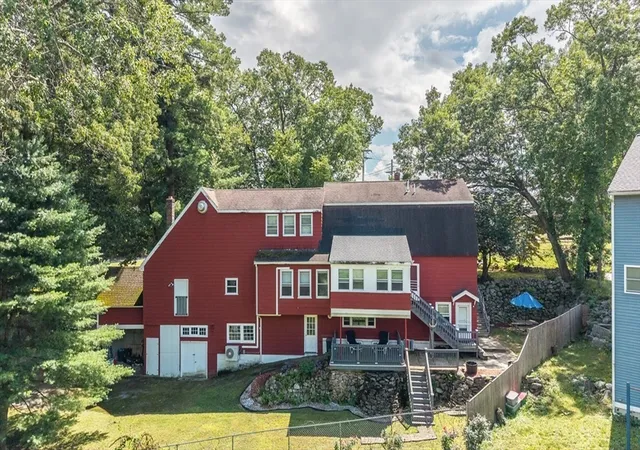 3rd image of 15 Trotting Park Rd, Lowell, MA 01854 | MLS# 73559517