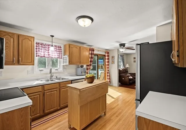 Photo 4 of Sale Pending at 530 Chestnut Hl Rd, Millville, MA 01529 | MLS# 73552361 | Listing updated on 2026-08-31