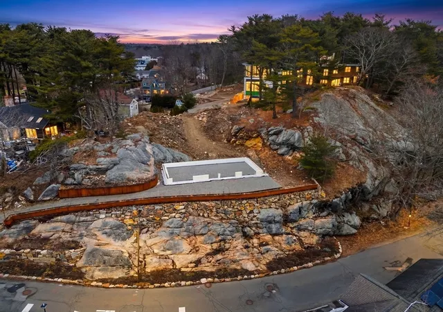 1st image of 1 Sea Street, Manchester, MA 01944 | MLS# 73494681