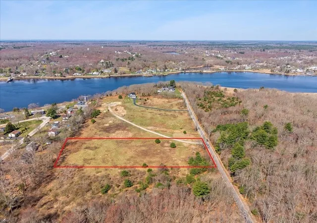 4th image of 8 Ferry Lane, Berkley, MA 02779 | MLS# 73504896
