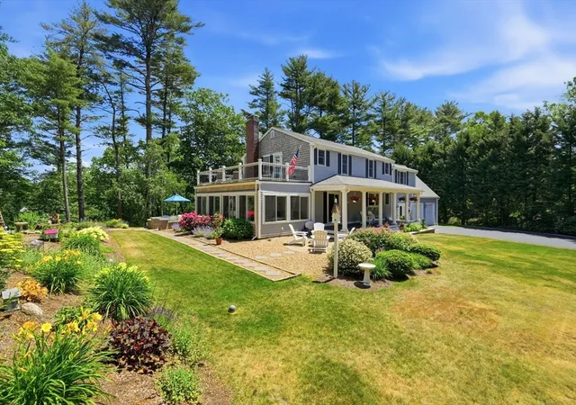 Homes for sale in Duxbury, MA | 1 Flint Locke Dr, Duxbury, MA 02332 | MLS# 73538080