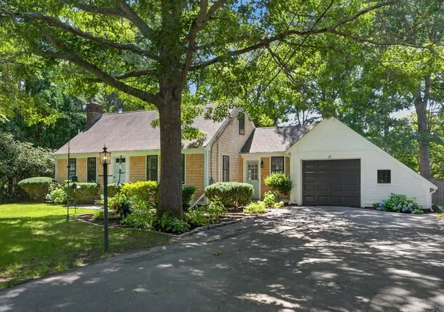 2nd image of 25 Chapaquoit Way, East Sandwich, MA 02537 | MLS# 73560234