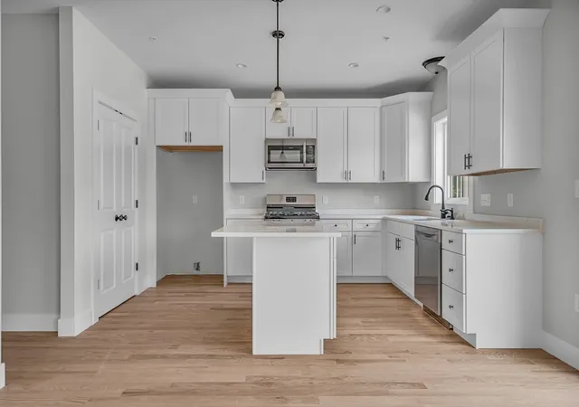 Photo 4 of Sale Pending at Lot 6 Robin Way #6, Chester, NH 03036 | MLS# 73385422 | Listing updated on 2025-12-11
