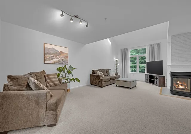 Homes for sale in North Grafton, MA | 27 Robert Cir #27, North Grafton, MA 01536 | MLS# 73546152