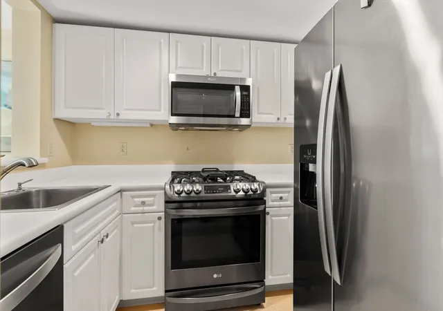 3rd image of 1 Nassau St #1002, Boston, MA 02111 | MLS# 73556643