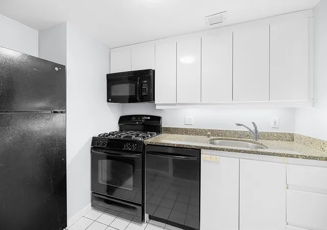 3rd image of The Parkside, Boston, MA 02111