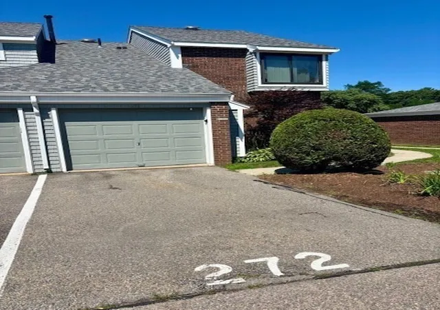 Photo 4 of Sale Pending at 272 Greenbrook Dr #272, Stoughton, MA 02072 | MLS# 73557315 | Listing updated on 2026-10-02