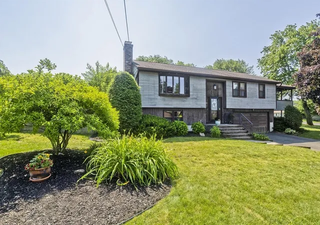 1st image of 9 Dowds Ln, Chicopee, MA 01020 | MLS# 73543682