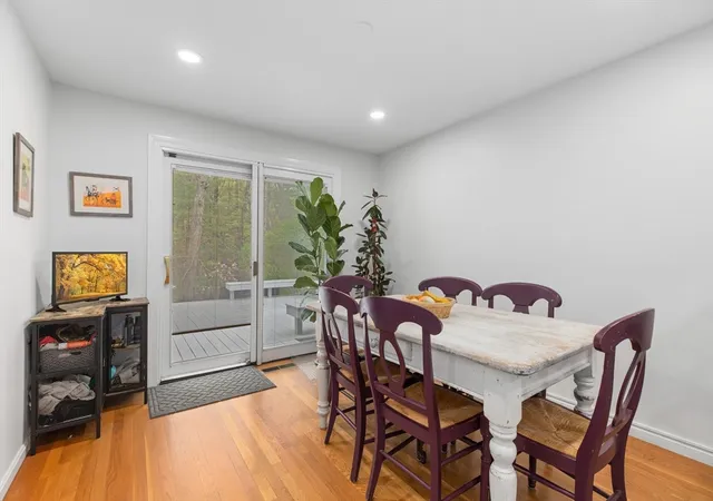 5th image of 18 Indian Dawn #18, Wayland, MA 01778 | MLS# 73518211