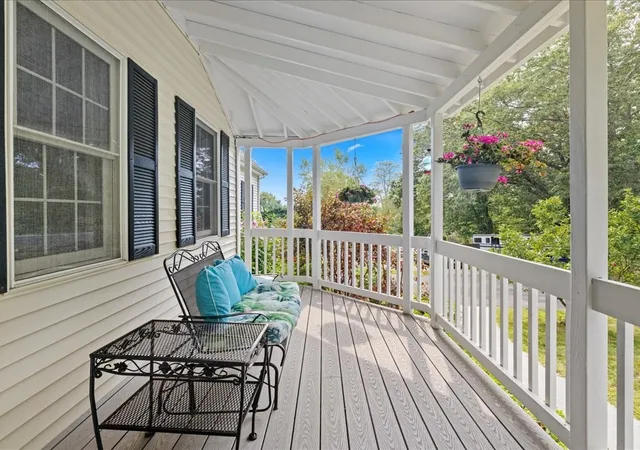 Homes for sale in Upton, MA | 6 Wood St, Upton, MA 01568 | MLS# 73428709