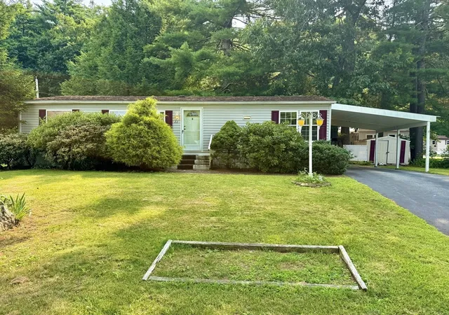2nd image of 22 Sunnydale Cir, Brimfield, MA 01010 | MLS# 73549809