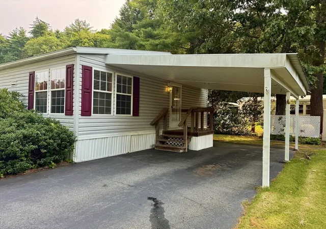 3rd image of 22 Sunnydale Cir, Brimfield, MA 01010 | MLS# 73549809