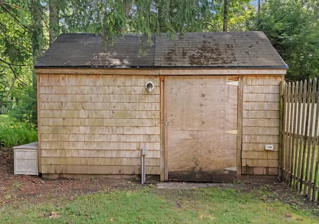 31st image of 206 Old Dean St, Norton, MA 02766 | MLS# 73562426