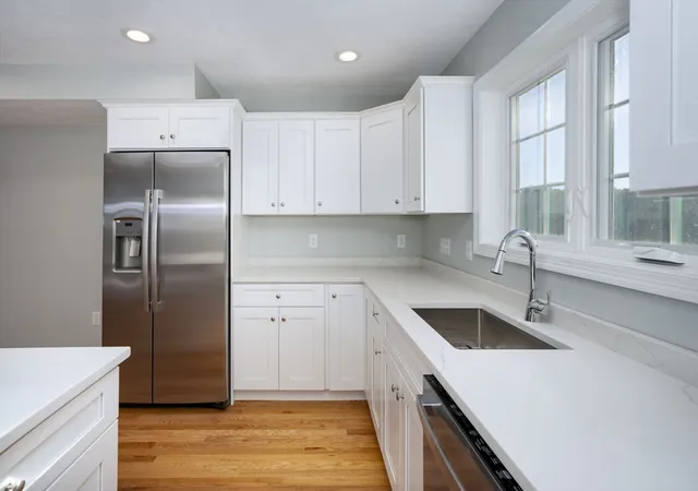 Homes for sale in Holbrook, MA | 719 S Franklin Street #B Block 3, Holbrook, MA 02343 | MLS# 73537660