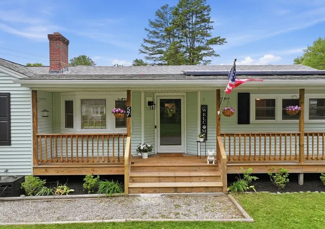 Homes for sale in Upton, MA | 57 Plain St, Upton, MA 01568 | MLS# 73528006