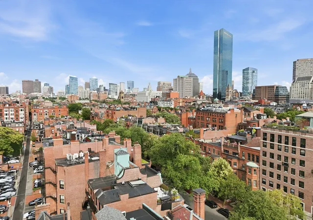2nd image of 334 Beacon St, Boston, MA 02116