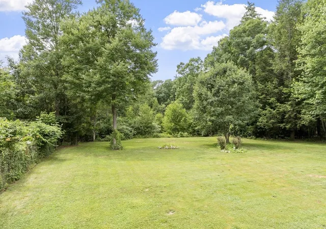 5th image of 18 Lawrence St, Pepperell, MA 01463 | MLS# 73550804