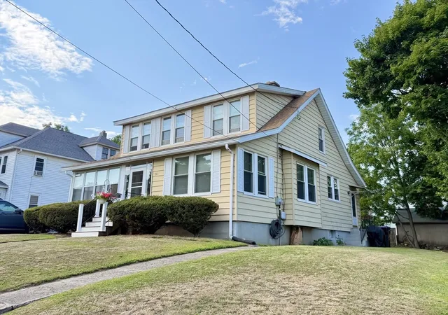 2nd image of 31 King St, Holyoke, MA 01040 | MLS# 73556210