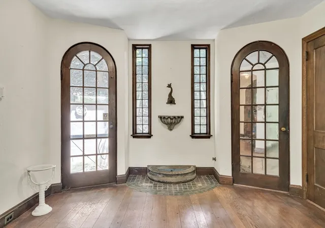 5th image of 128 Dudley St, Brookline, MA 02445 | MLS# 73535475