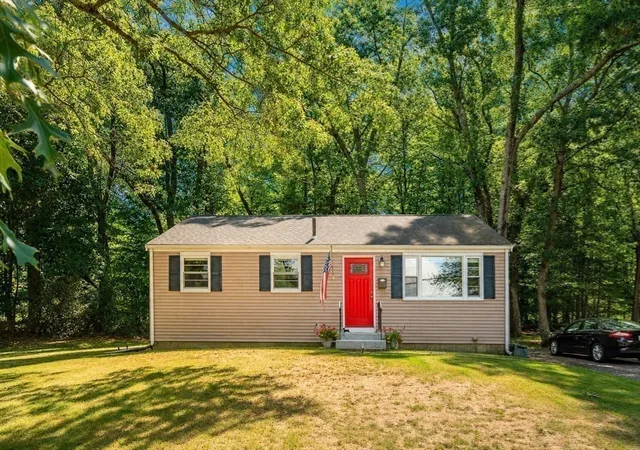2nd image of 4 Edward Cody Ln, South Weymouth, MA 02190 | MLS# 73565072