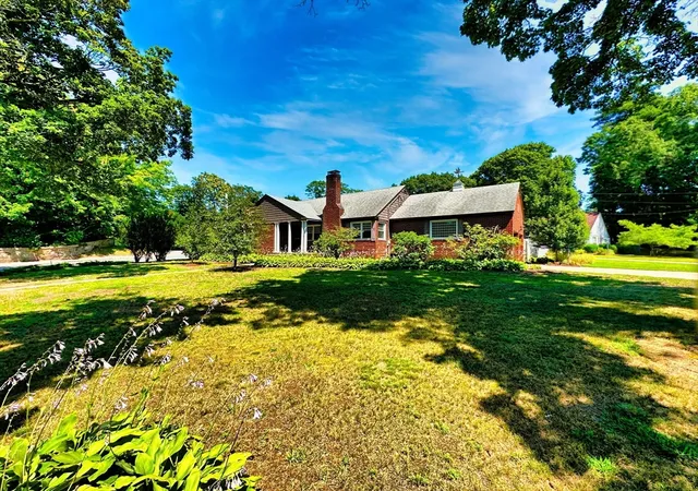 2nd image of 24 Locust Rd, Methuen, MA 01844 | MLS# 73555587