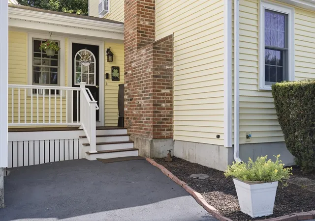 5th image of 10 Wynnwood Cir, Bridgewater, MA 02324 | MLS# 73551008