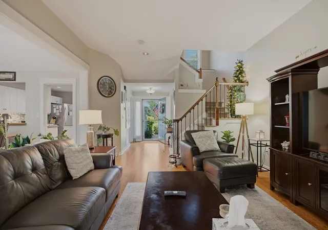 4th image of 6 Hidden Bay Dr #6, South Dartmouth, MA 02748 | MLS# 73564162