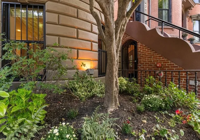 Listing Photo 2 - Condo for sale in building located at 9-11 Worcester Sq, Boston, MA 02118 - Unit #1