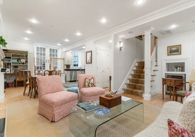 Listing Photo 3 - Condo for sale in building located at 9-11 Worcester Sq, Boston, MA 02118 - Unit #1