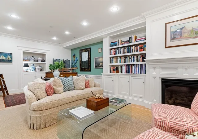 Listing Photo 5 - Condo for sale in building located at 9-11 Worcester Sq, Boston, MA 02118 - Unit #1