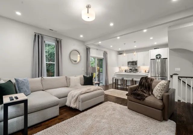 3rd image of 59 Mozart St #2, Jamaica Plain, MA 02130 | MLS# 73540479