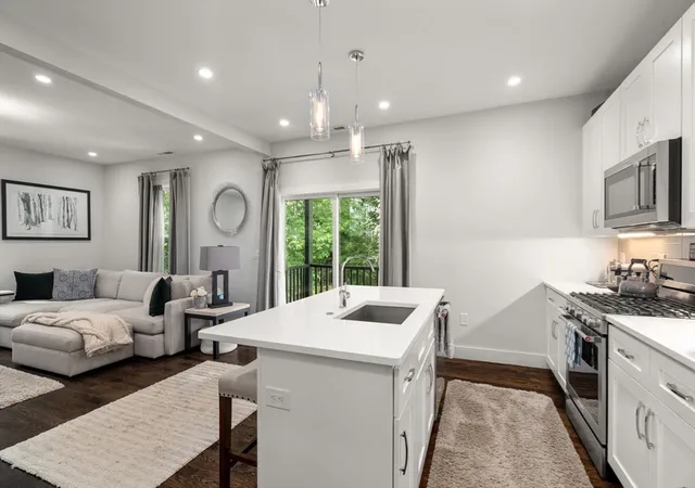4th image of 59 Mozart St #2, Jamaica Plain, MA 02130 | MLS# 73540479