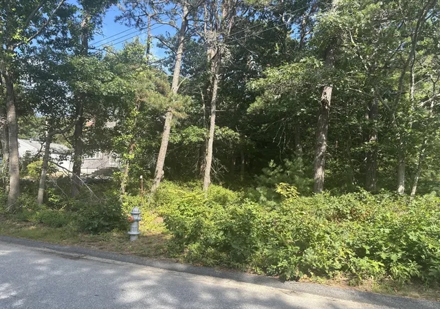 4th image of 8 Blackbird Ave, East Wareham, MA 02538 | MLS# 73526585