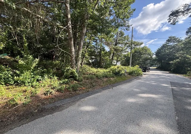 5th image of 8 Blackbird Ave, East Wareham, MA 02538 | MLS# 73526585