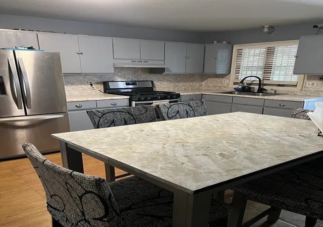 Photo 3 of Multi family home for sale at 17 19 Webster St, Springfield, MA 01104 | MLS# 73558085 | Listing updated on 2026-09-17