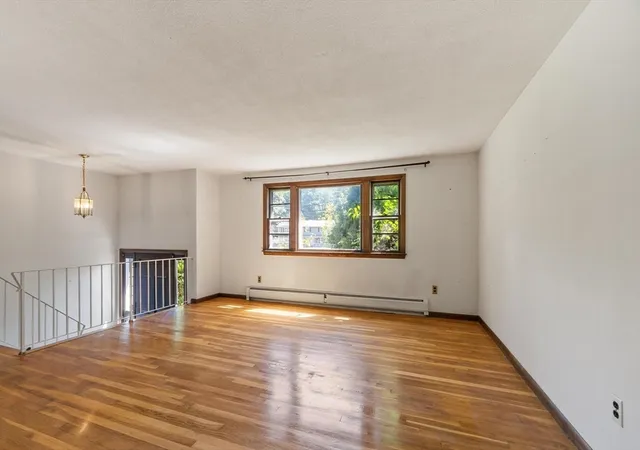 Photo 3 of Sale Pending at 190 Deering Dr, Tewksbury, MA 01876 | MLS# 73559383 | Listing updated on 2026-09-07
