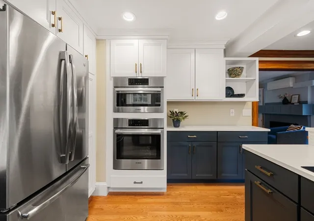 4th image of 14 Flint Rd, Watertown, MA 02472