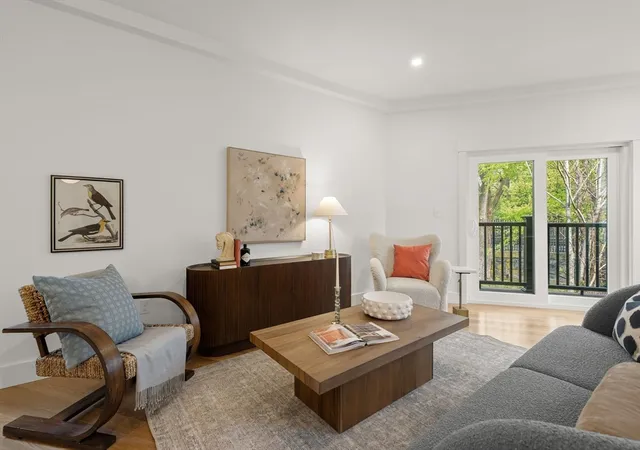 4th image of 6 Dellmore Rd, Boston, MA 02130