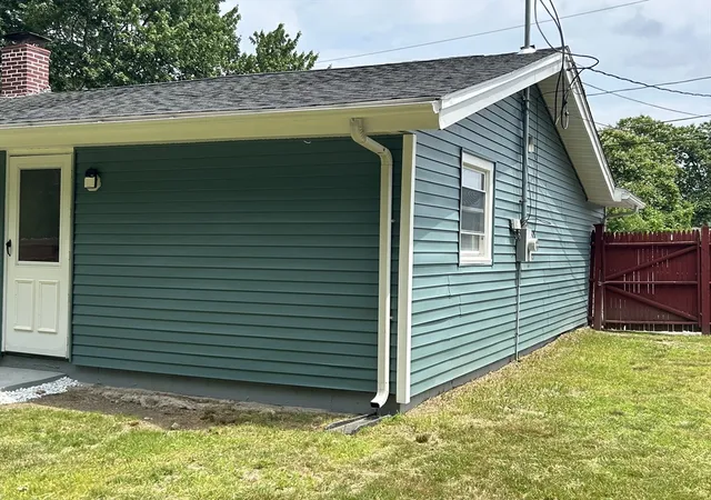5th image of 44 Boyle Rd, Brockton, MA 02302 | MLS# 73540354